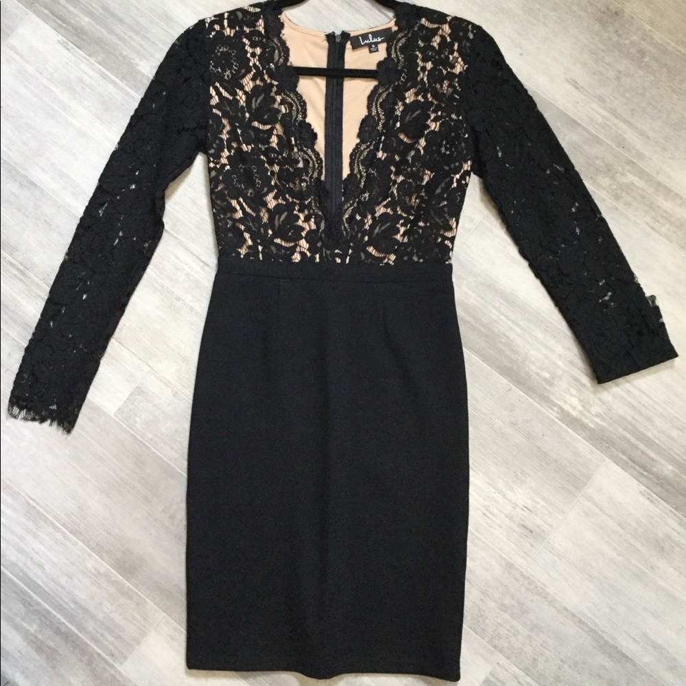 Lulu’s Black Lace Dress